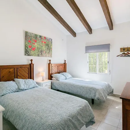 6 Bedroom Amazing In La Puebla De Infan *