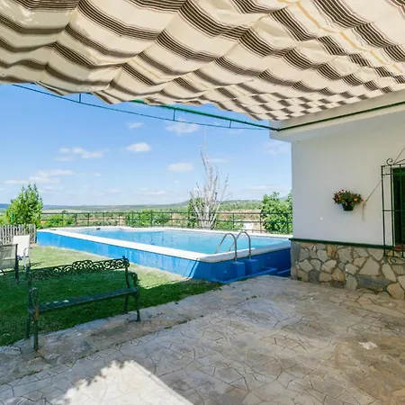 6 Bedroom Amazing In La Puebla De Infan Holiday home *