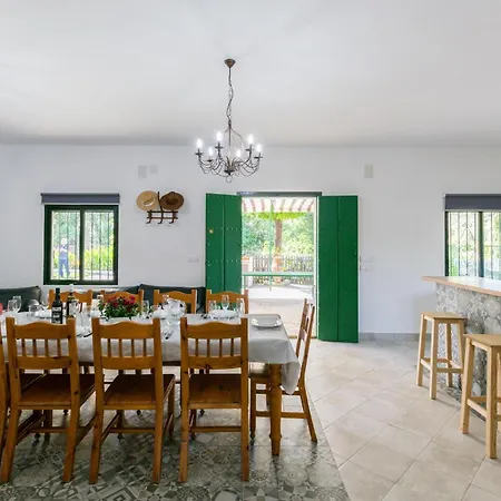 Holiday home 6 Bedroom Amazing In La Puebla De Infan *